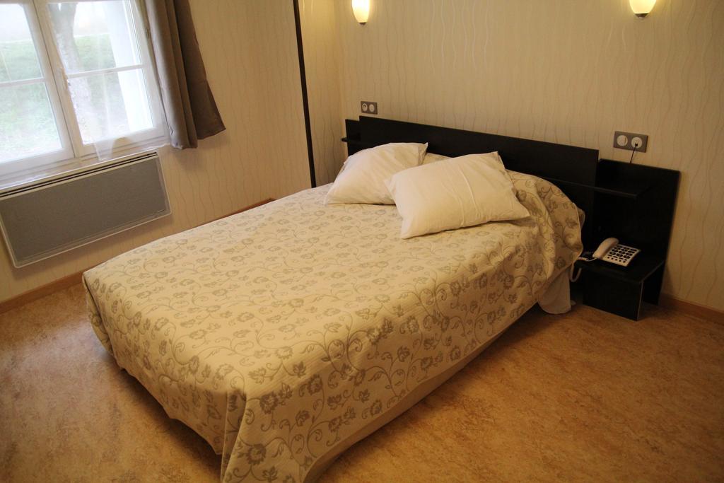 Hotel La Madeleine Saint-Benoît-sur-Loire Pokoj fotografie